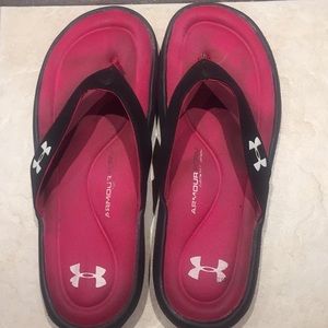 Under armour cushioned flip flops